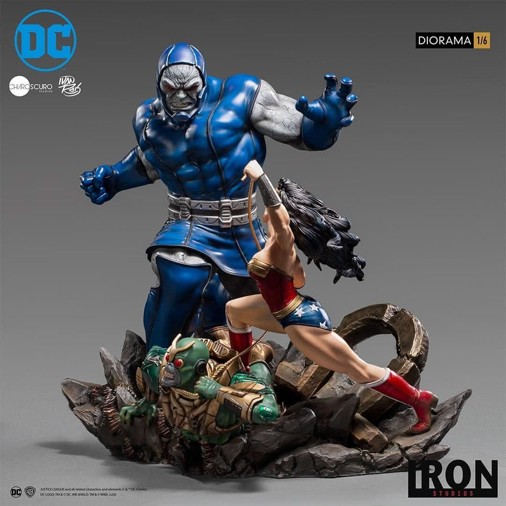 Wonder Woman vs Darkseid by Ivan Reis - DC Comics - Diorama 1/6 - Iron Studios