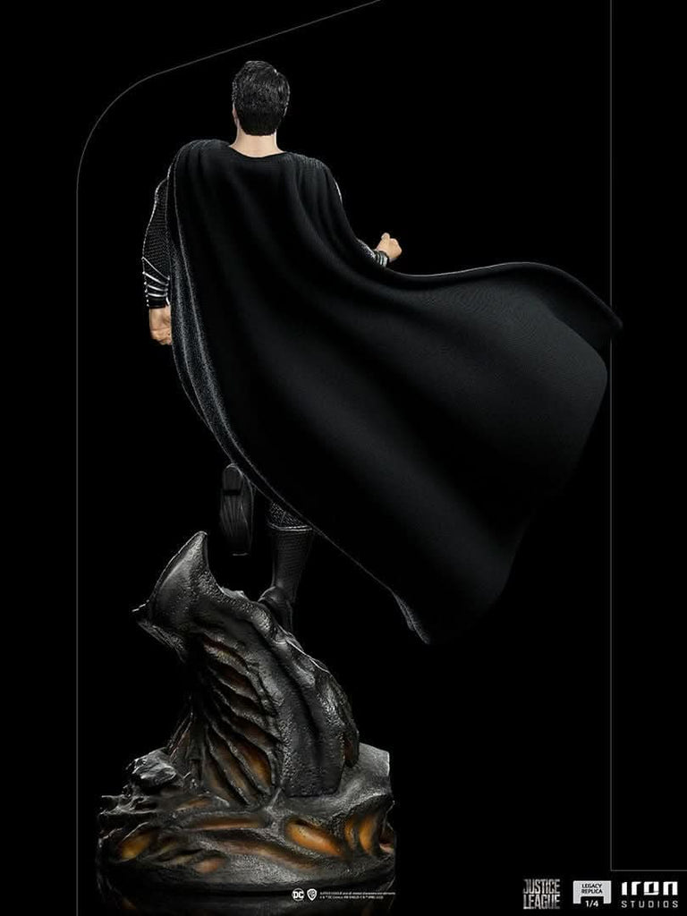 Statue Superman Black Suit - Zack Snyder's Justice League - Legacy Replica 1/4 - Iron Studios