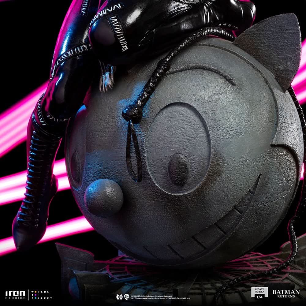 Catwoman - Batman Returns - Legacy Replica 1/4 - Iron Studios